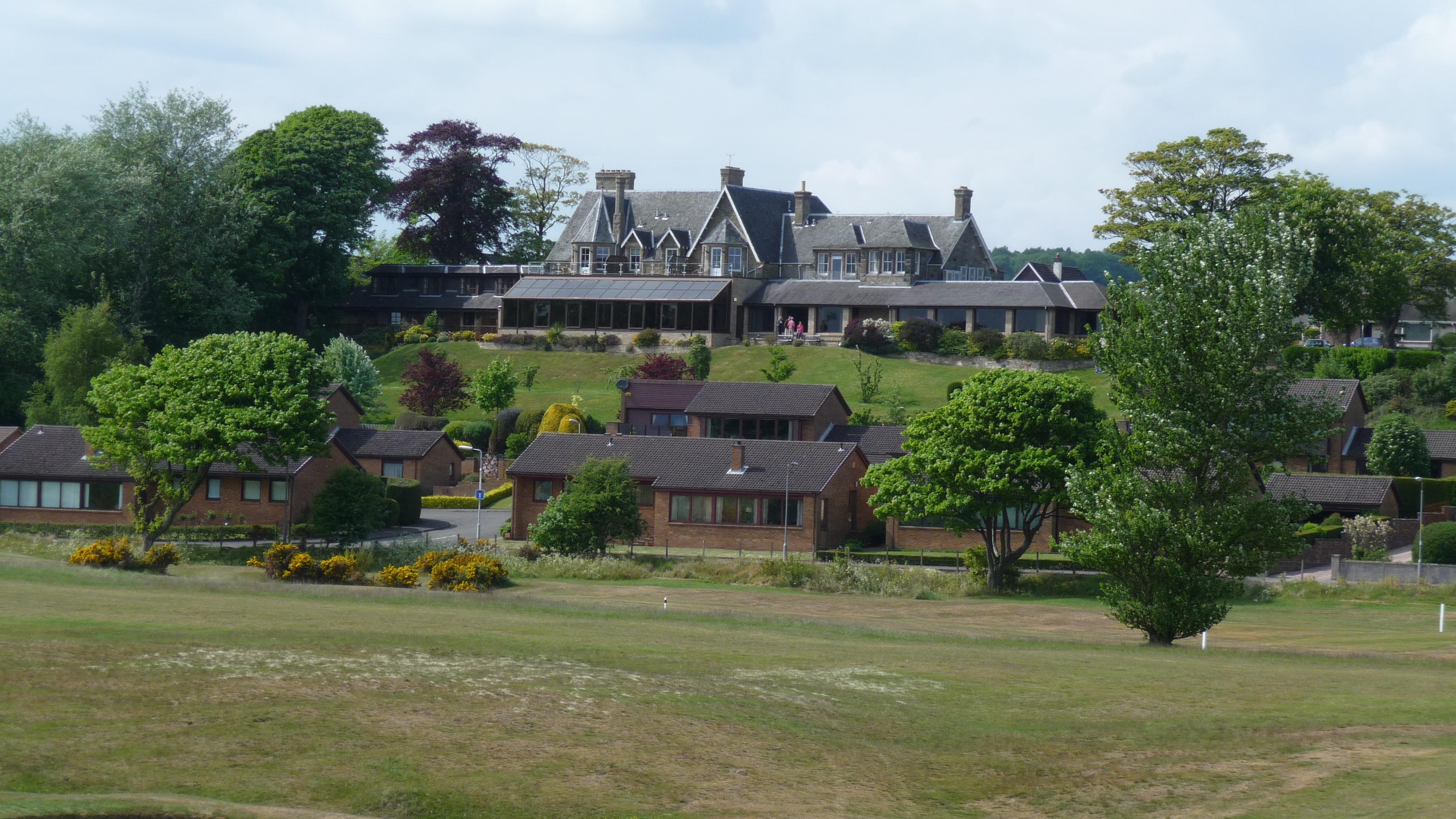 Old Manor Hotel Lundin Links Bagian luar foto