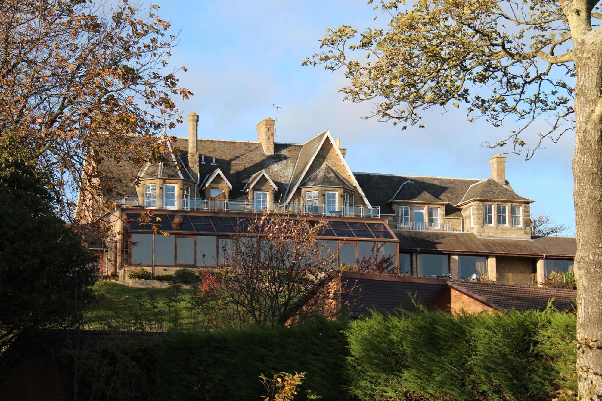 Old Manor Hotel Lundin Links Bagian luar foto