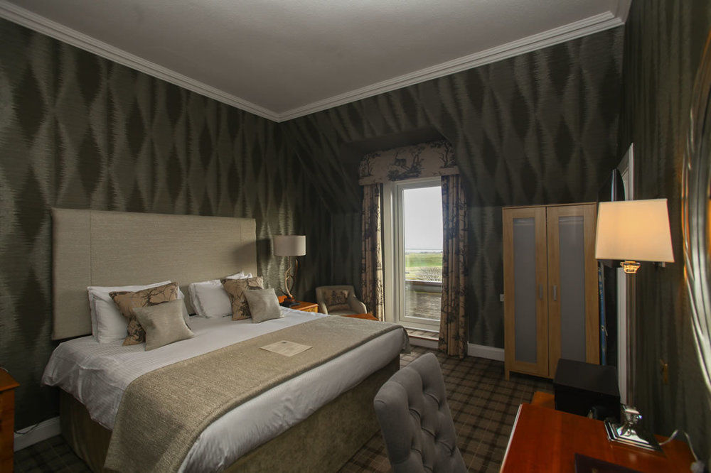 Old Manor Hotel Lundin Links Bagian luar foto